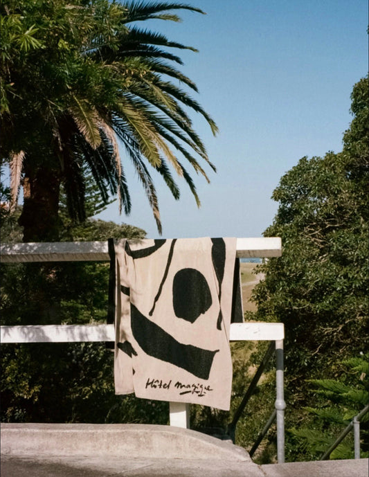 The sun came up beach towel-Hôtel Magique