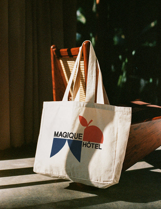 Un Hôtel Magique tote bag-Hôtel Magique