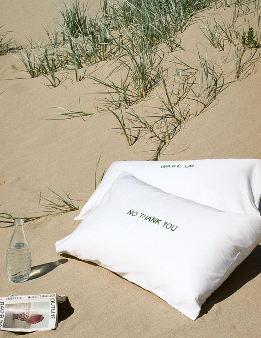 Wake Up - No Thank You pillowcase set-Hôtel Magique